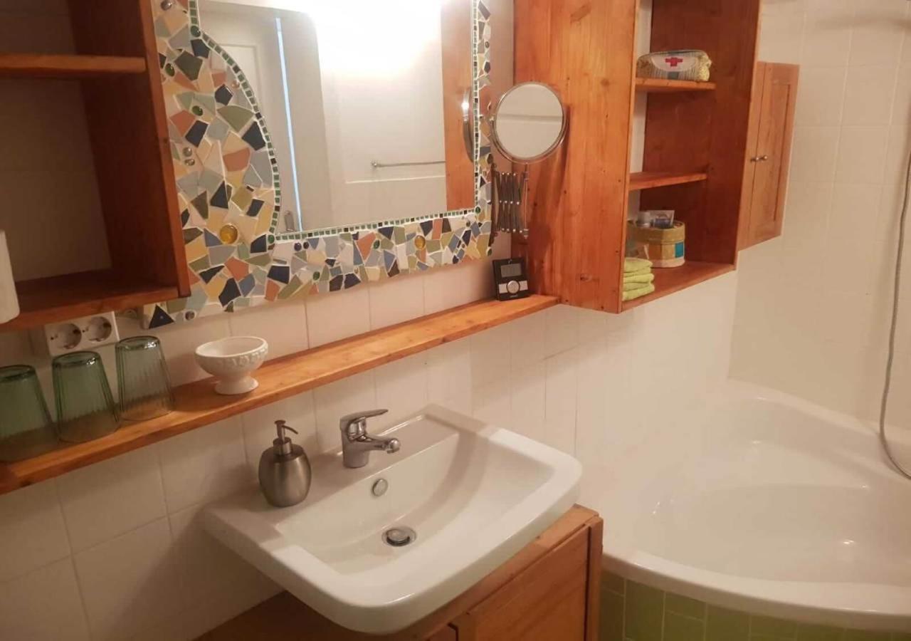 Aeltestes Haus In Quentel - Ferienwohnung 1 Mit Kleinem Garten Lichtenau Dış mekan fotoğraf