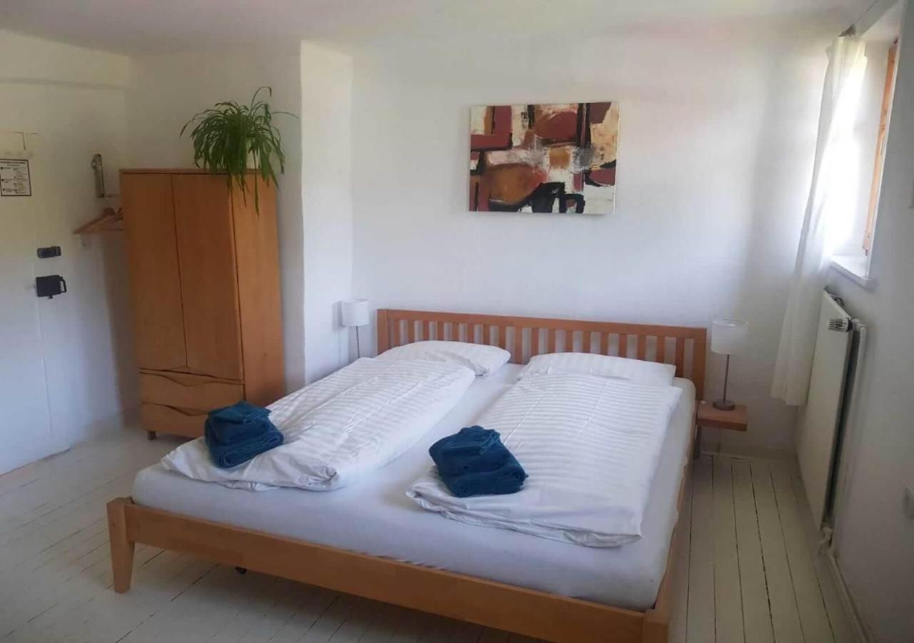 Aeltestes Haus In Quentel - Ferienwohnung 1 Mit Kleinem Garten Lichtenau Dış mekan fotoğraf