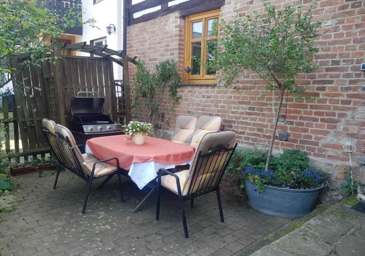 Aeltestes Haus In Quentel - Ferienwohnung 1 Mit Kleinem Garten Lichtenau Dış mekan fotoğraf